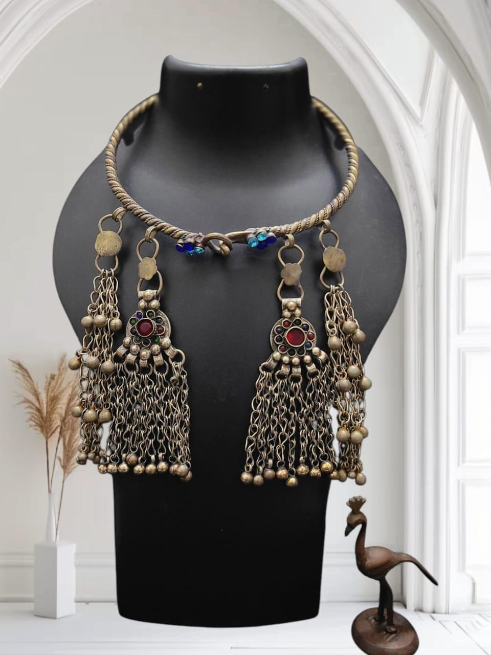Afghan choker (hasli)
