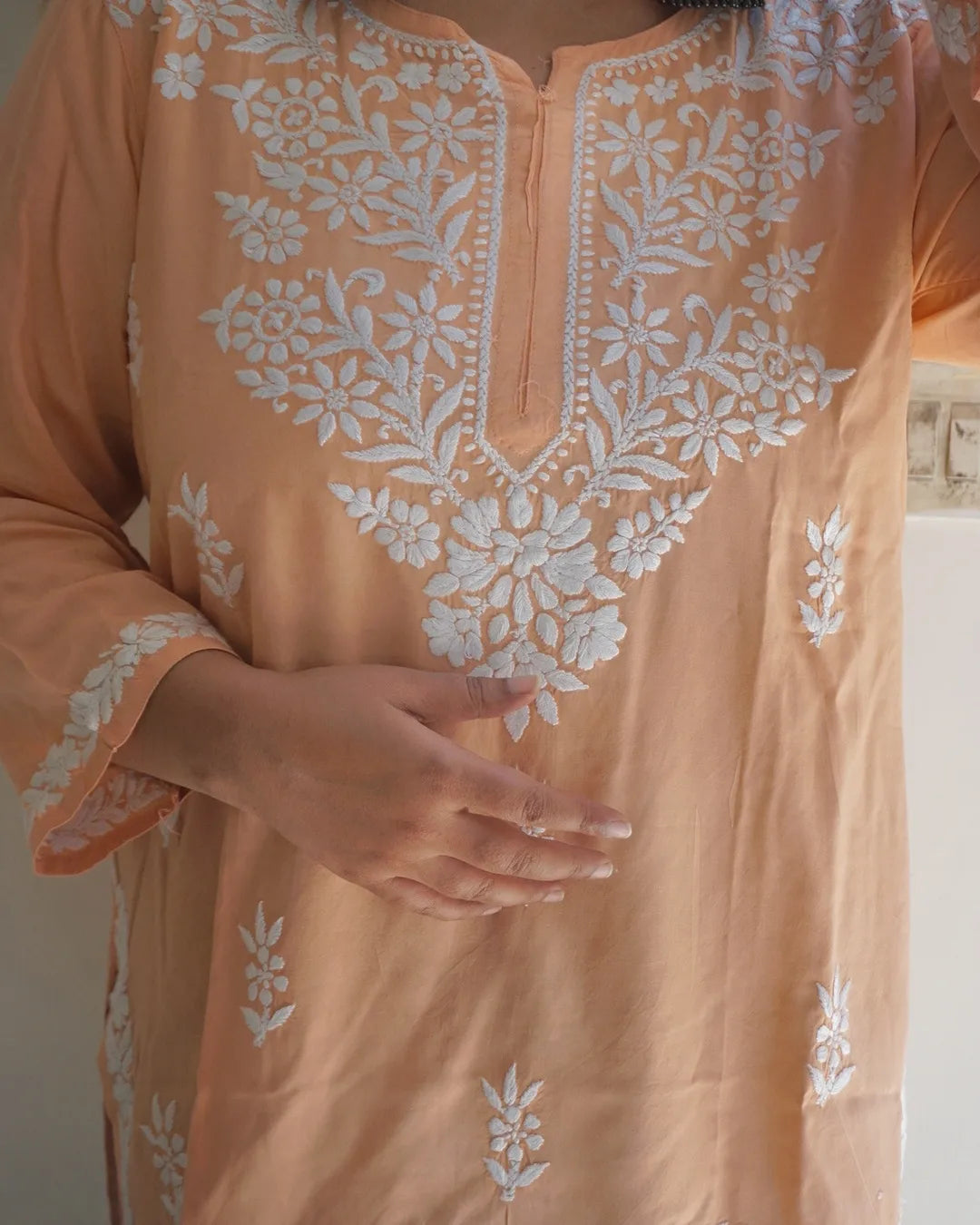 Chikankari kurti (mulmul)