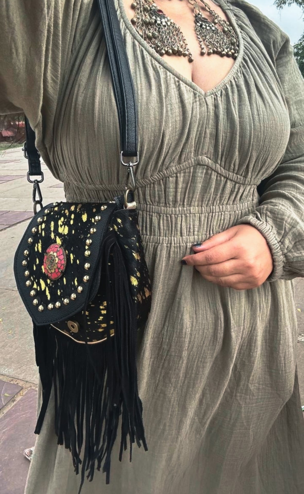 Black tassels sling bag