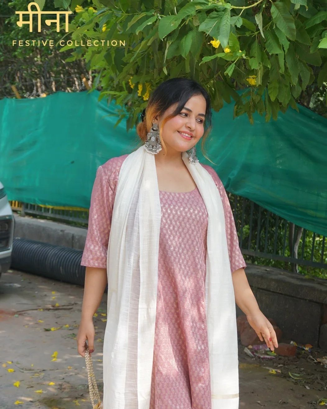 Meena kurti