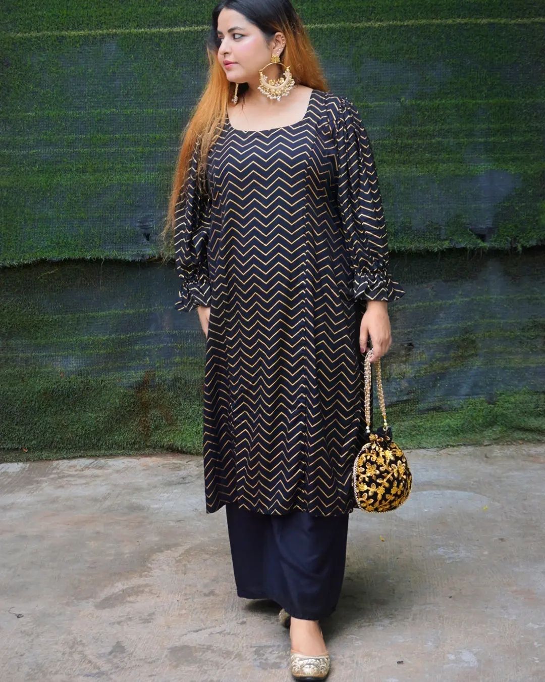 Meena kurti ( black)