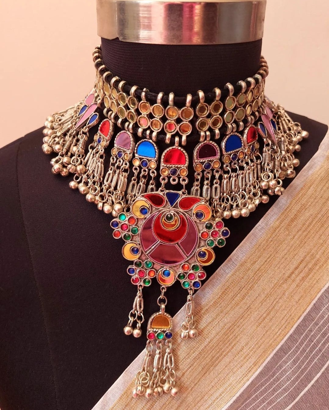 Glass & meenakari choker