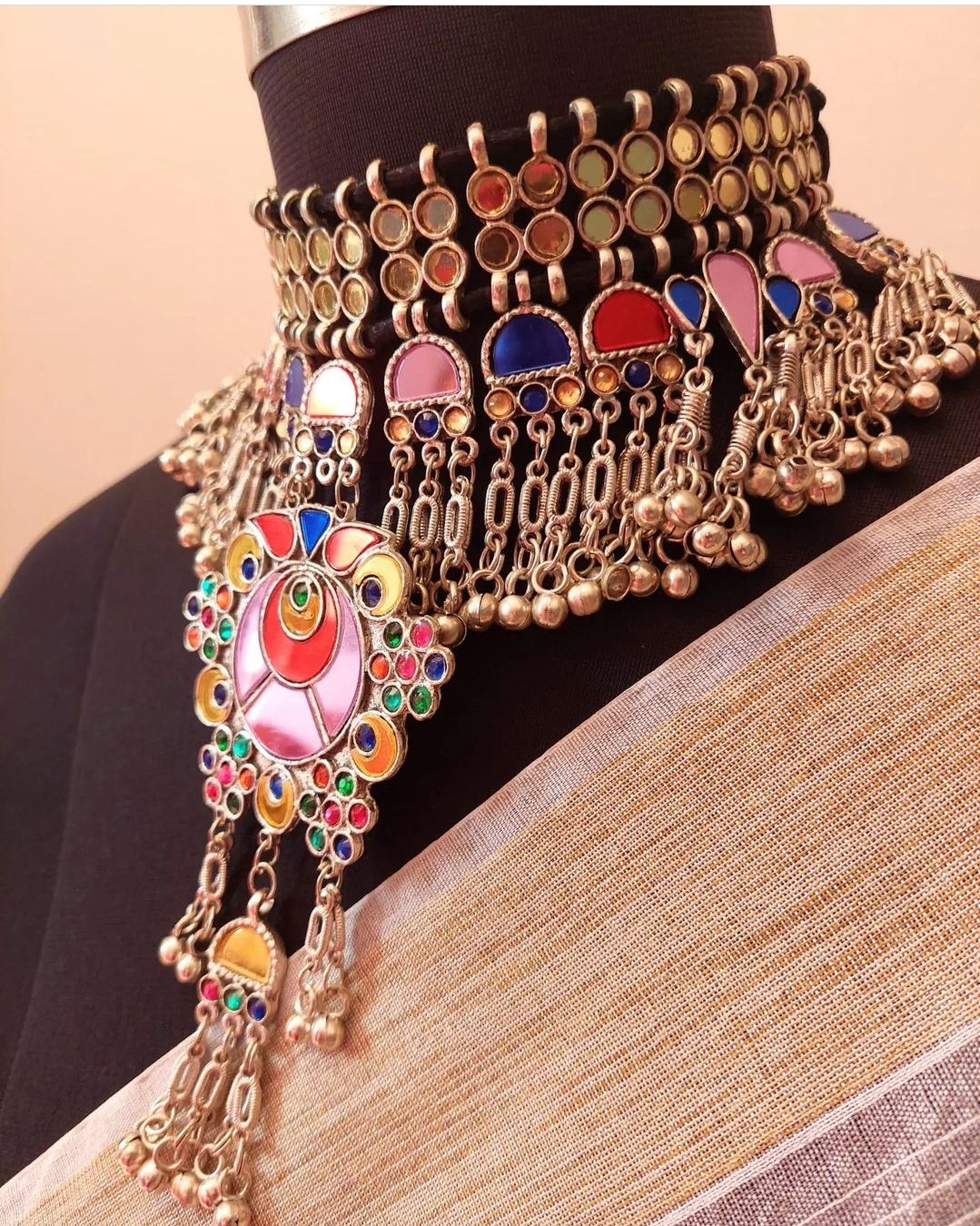 Glass & meenakari choker